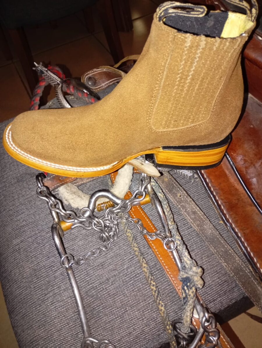 Botas Modelo 001